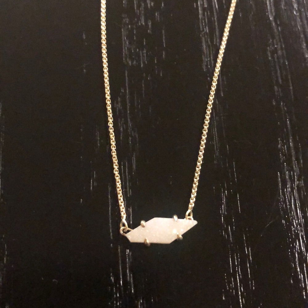 Gold Kendra Scott Necklace